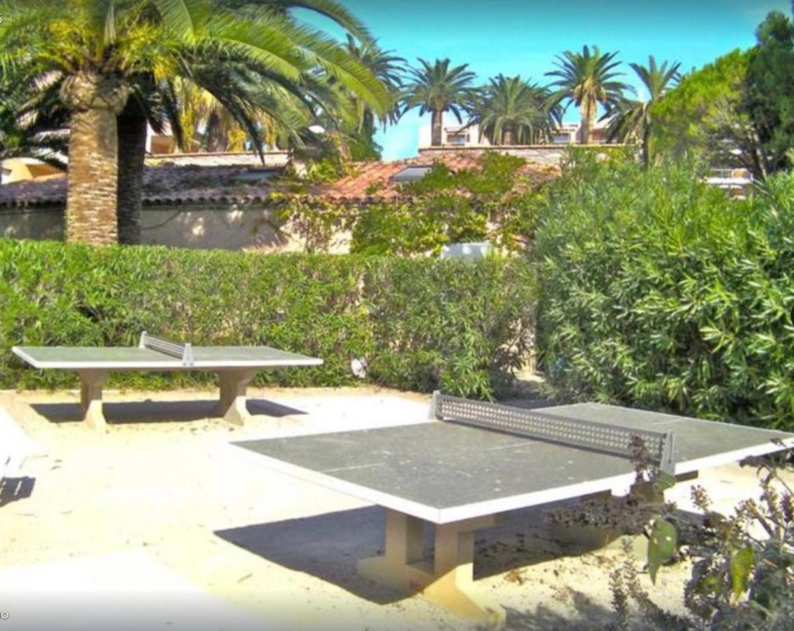 T2 A/C Cote D'Azur, Piscine, Plage A 350M, Wifi 瓦洛里 外观 照片
